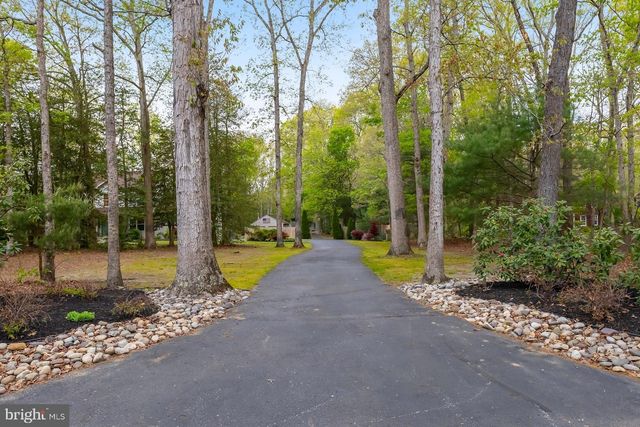 563 CROW POND RD, Pittsgrove, NJ 08318