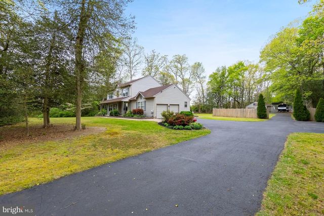563 CROW POND RD, Pittsgrove, NJ 08318