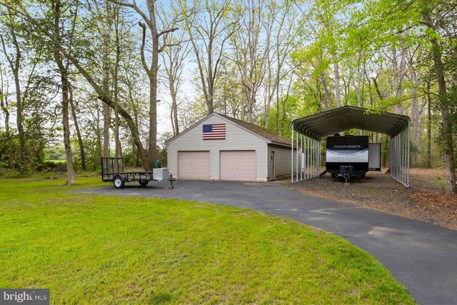 563 CROW POND RD, Pittsgrove, NJ 08318