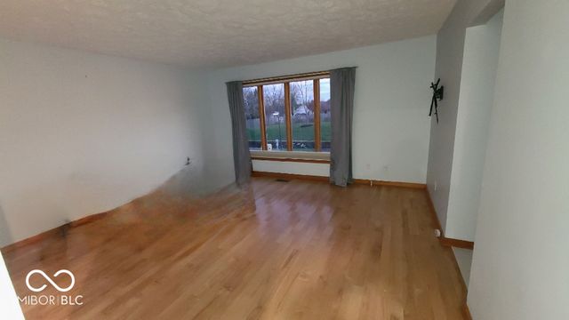 305 Baywood Court, Noblesville, IN 46062