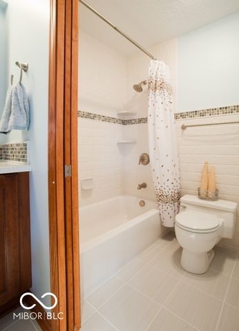 305 Baywood Court, Noblesville, IN 46062