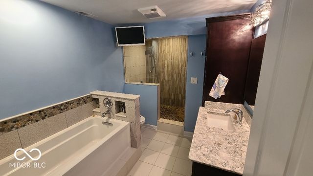 305 Baywood Court, Noblesville, IN 46062