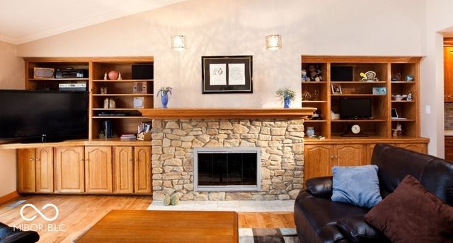 305 Baywood Court, Noblesville, IN 46062
