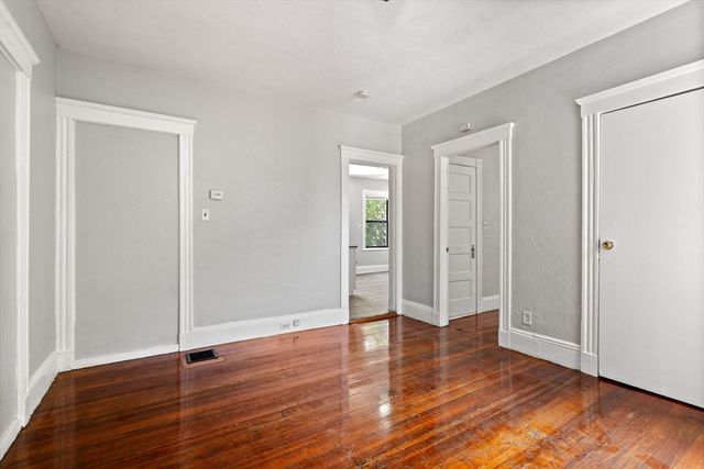 76 Bellevue St, Boston, MA 02125