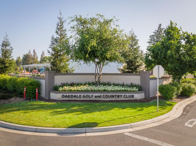 624 N Stearns Rd, Oakdale, CA 95361