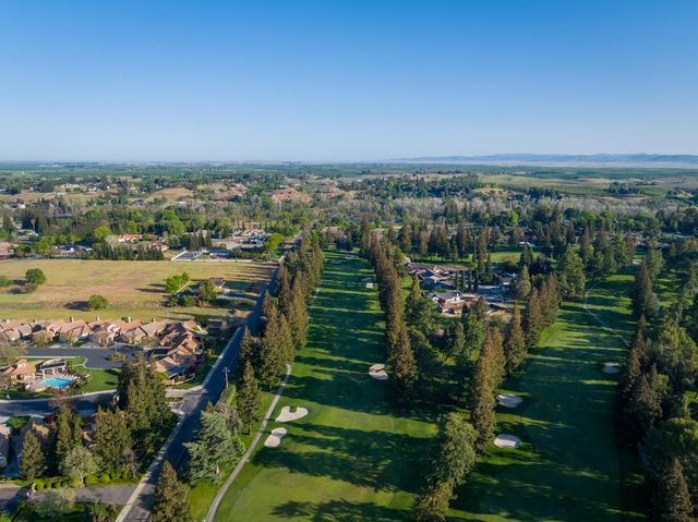 624 N Stearns Rd, Oakdale, CA 95361