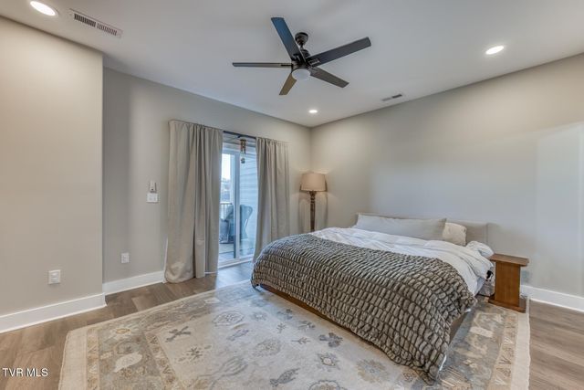 4160 Bristol Highway 503, Johnson City, TN 37601