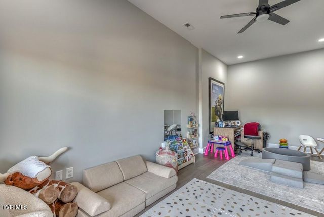 4160 Bristol Highway 503, Johnson City, TN 37601