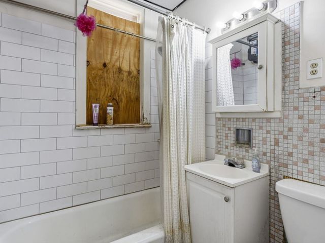 2314 W 25th Street, Chicago, IL 60608