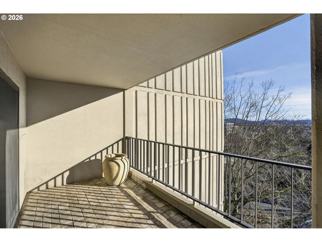 2221 Sw 1ST Ave 625, Portland, OR 97201