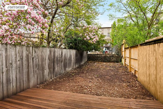 13 JACKSON Place, New York City, NY 11215