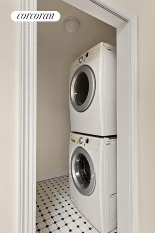 13 JACKSON Place, New York City, NY 11215