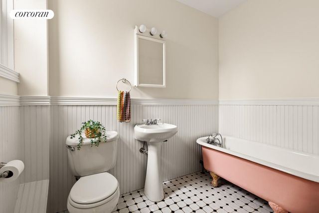 13 JACKSON Place, New York City, NY 11215