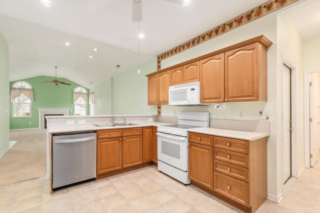 7585 Red Maple Place, Westerville, OH 43082