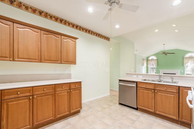 7585 Red Maple Place, Westerville, OH 43082