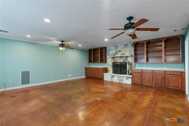 8889 N Fm 487, Rockdale, TX 76567