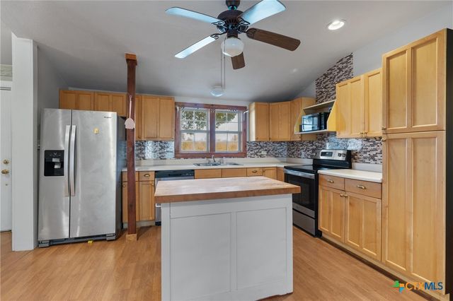 8889 N Fm 487, Rockdale, TX 76567