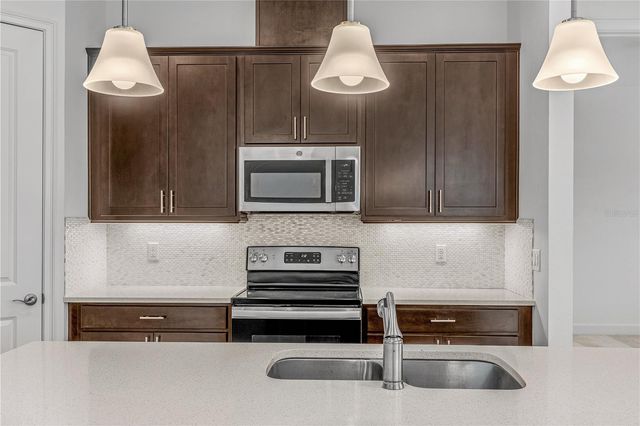 6243 WOODHAVEN VILLAGE DRIVE, Port Orange, FL 32128