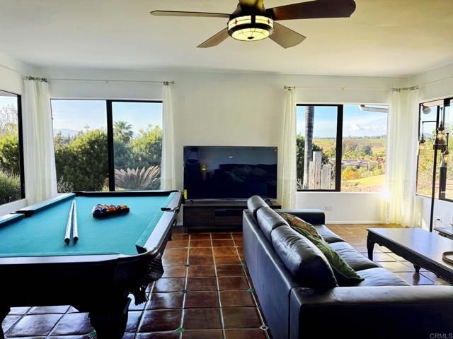 1650 Winterwarm Dr., Fallbrook, CA 92028