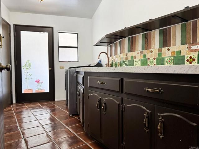 1650 Winterwarm Dr., Fallbrook, CA 92028