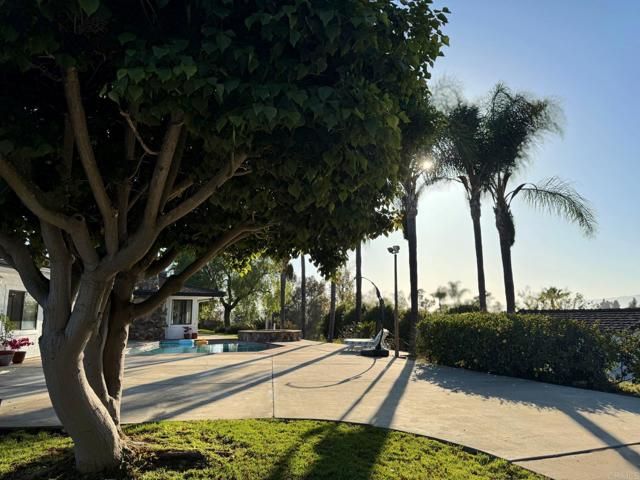 1650 Winterwarm Dr., Fallbrook, CA 92028