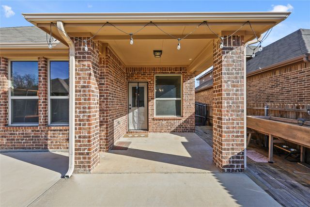 2104 Skysail Lane, Denton, TX 76210