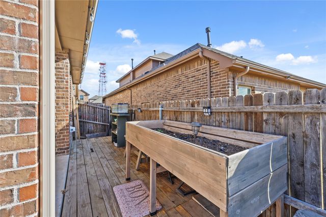 2104 Skysail Lane, Denton, TX 76210