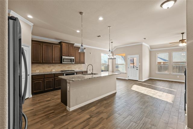 2104 Skysail Lane, Denton, TX 76210