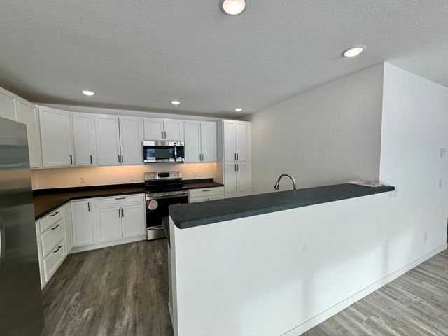 518 Garfield Street SE, Warroad, MN 56763