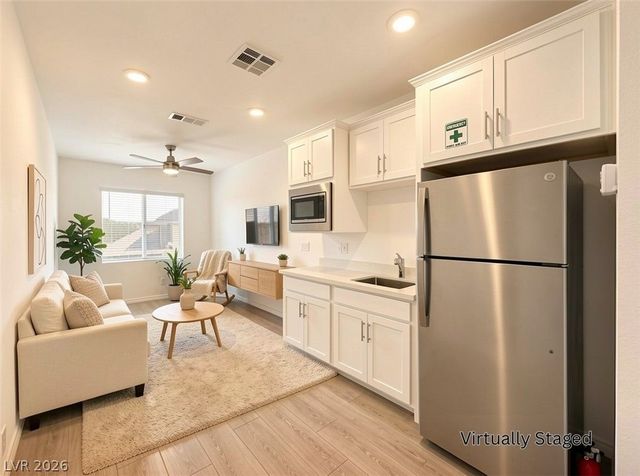 8357 Aurora Ridge Avenue, Las Vegas, NV 89147