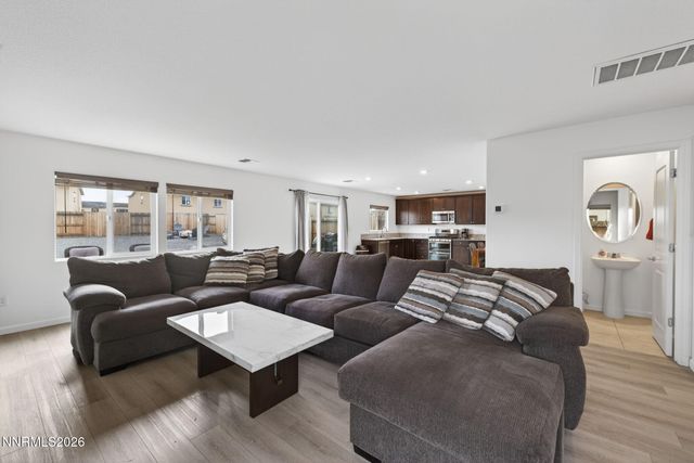 8960 Wolf River Drive, Reno, NV 89506