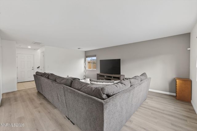 8960 Wolf River Drive, Reno, NV 89506