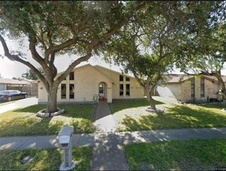 7405 Convair Dr, Corpus Christi, TX 78412
