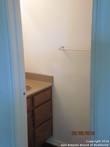 9347 Village Lance, San Antonio, TX 78250