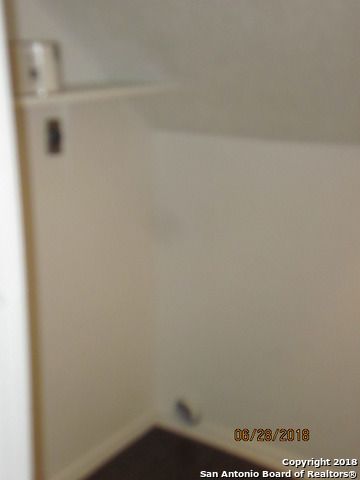 9347 Village Lance, San Antonio, TX 78250