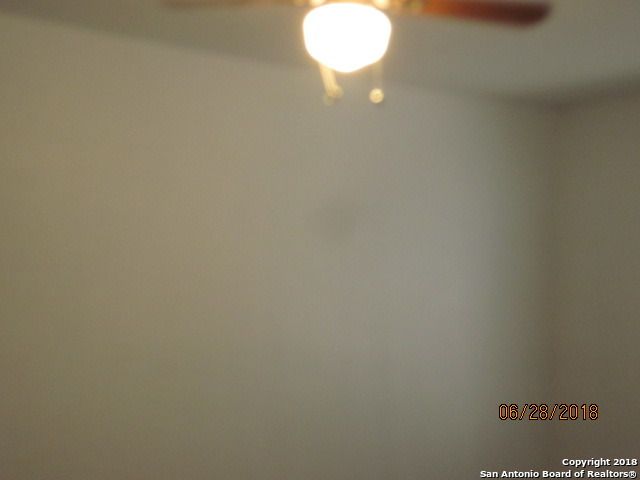 9347 Village Lance, San Antonio, TX 78250