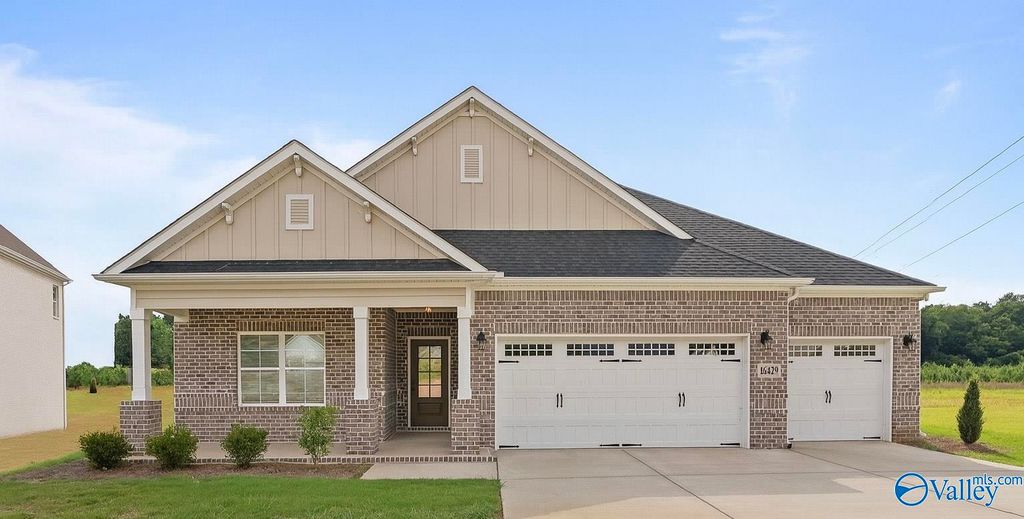 16429 Hamilton Place, Athens, AL 35613