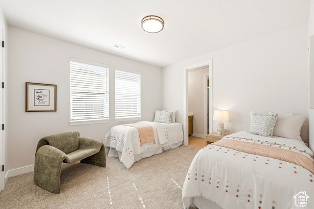 330 E SANDY OAKS DR, Sandy, UT 84070