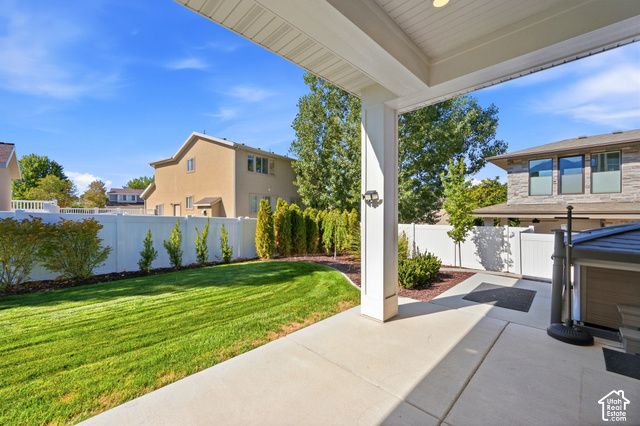 330 E SANDY OAKS DR, Sandy, UT 84070