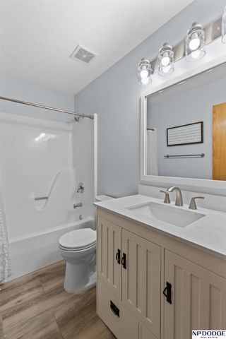 19024 Chandler Street, Omaha, NE 68136