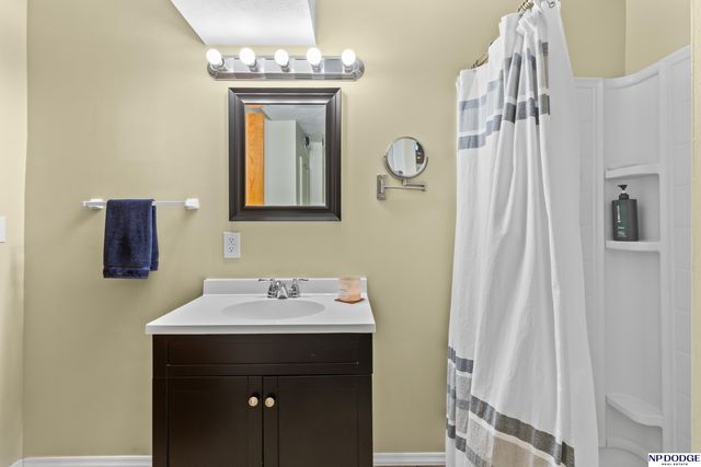 19024 Chandler Street, Omaha, NE 68136