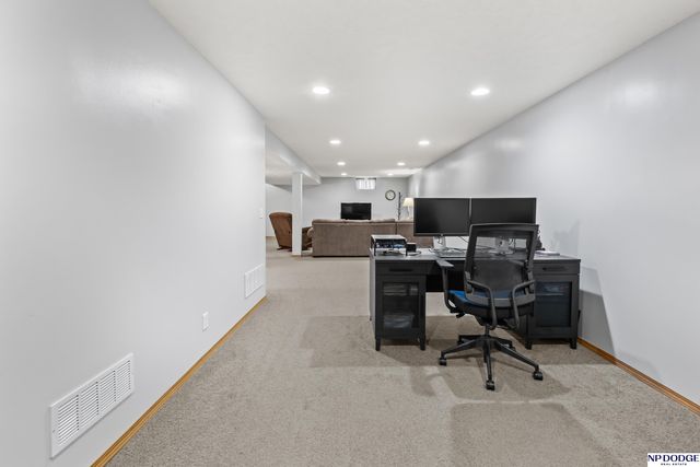 19024 Chandler Street, Omaha, NE 68136