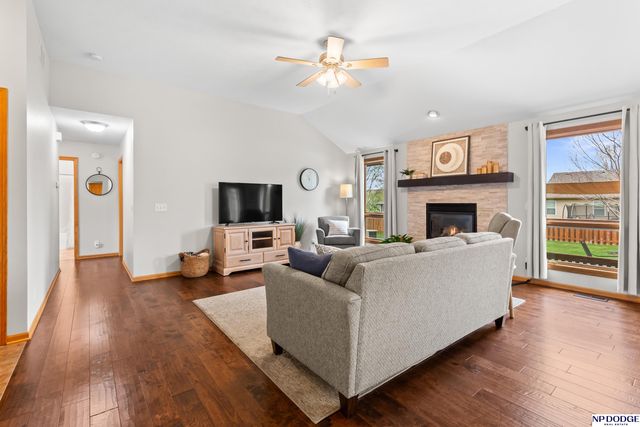 19024 Chandler Street, Omaha, NE 68136