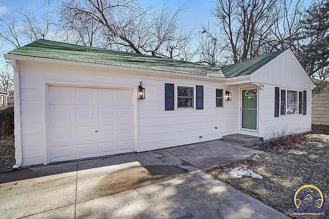 2412 SW Mission AVE, Topeka, KS 66614
