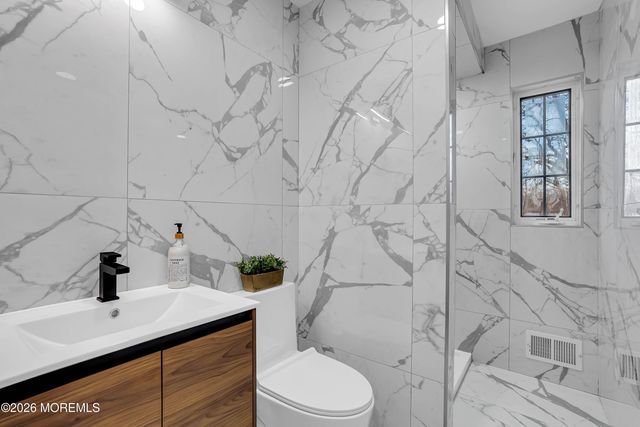 6 Lotus Court, Ocean Twp, NJ 07712