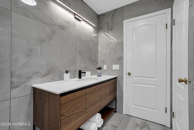 6 Lotus Court, Ocean Twp, NJ 07712