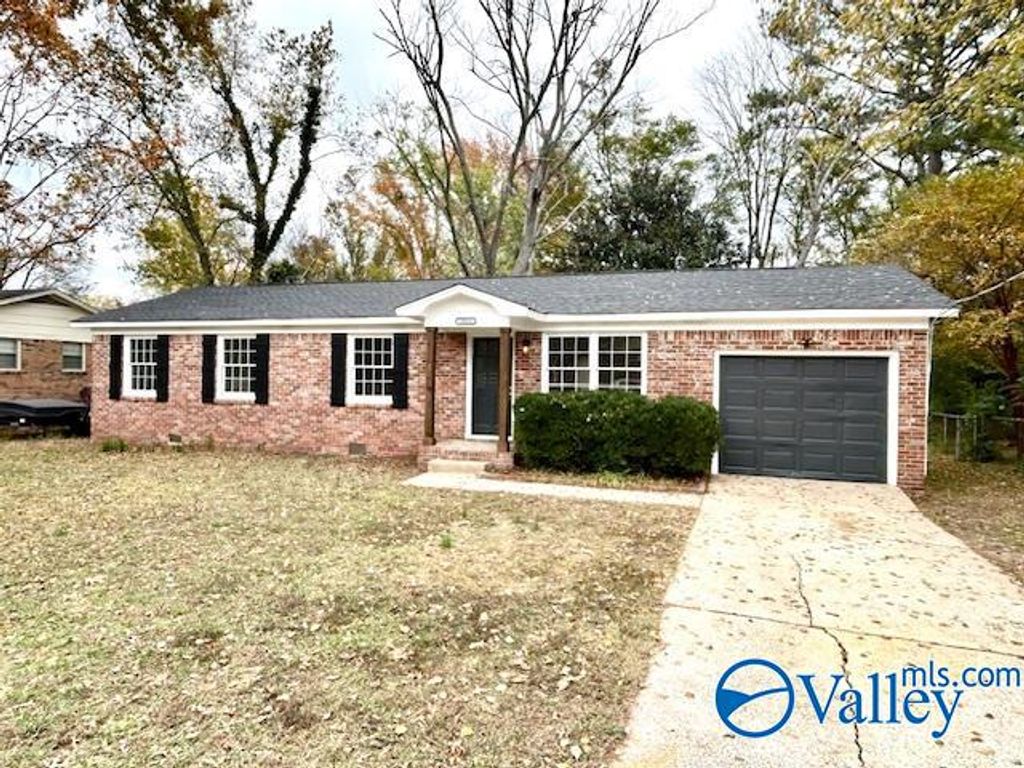 1033 Heard Drive, Huntsville, AL 35802