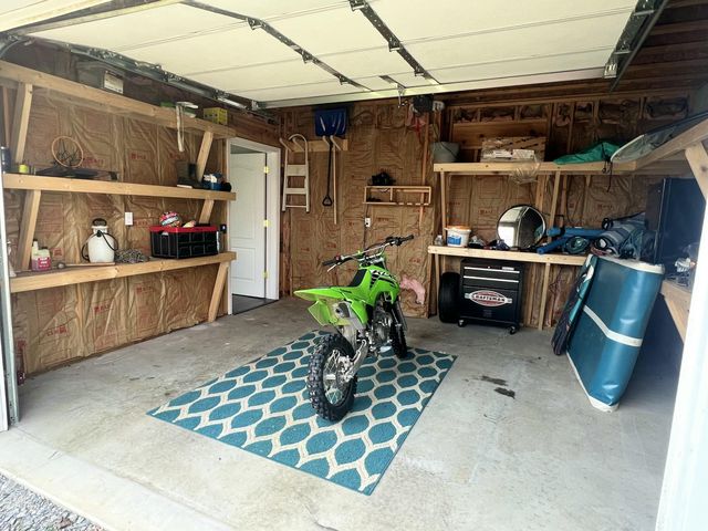 336 Colson Drive, Russell Springs, KY 42642