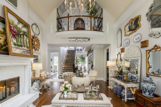 1060 Natchez Valley Ln, Franklin, TN 37064