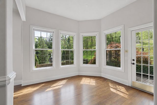 1060 Natchez Valley Ln, Franklin, TN 37064
